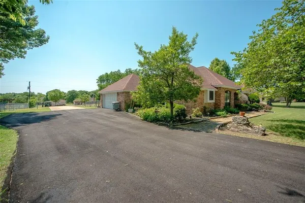 $2,700 | 621 New Hope Road East, New Hope, TX 75071