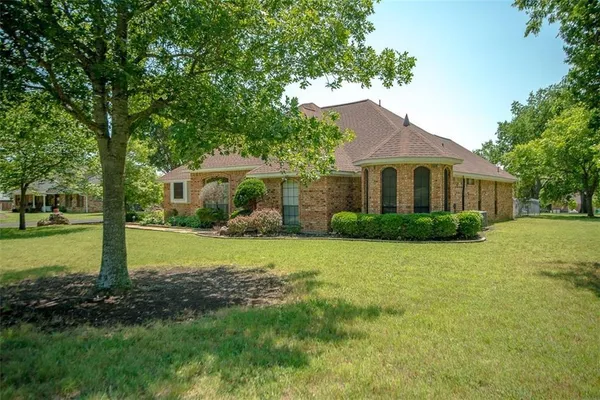 $2,700 | 621 New Hope Road East, New Hope, TX 75071