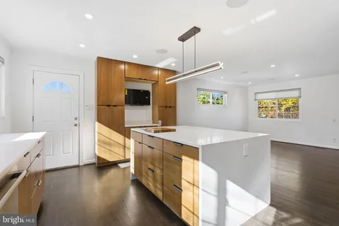 $3,600 | 3700 Emily Street, Kensington, MD 20895