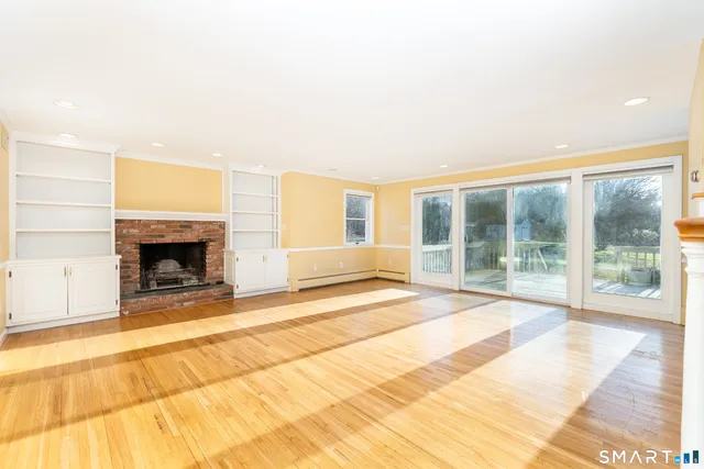 $500,000 | 6 Chaffee Lane, Unionville, CT 06085