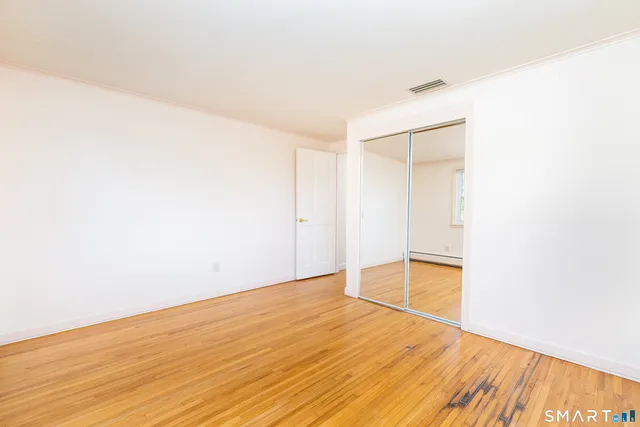 $500,000 | 6 Chaffee Lane, Unionville, CT 06085