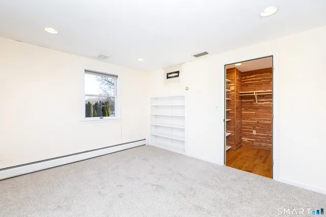 $500,000 | 6 Chaffee Lane, Unionville, CT 06085