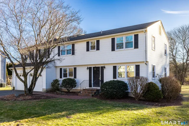 $500,000 | 6 Chaffee Lane, Unionville, CT 06085