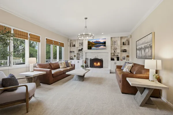 $1,200,000 | 5701 Churchill Lane, Libertyville, IL 60048