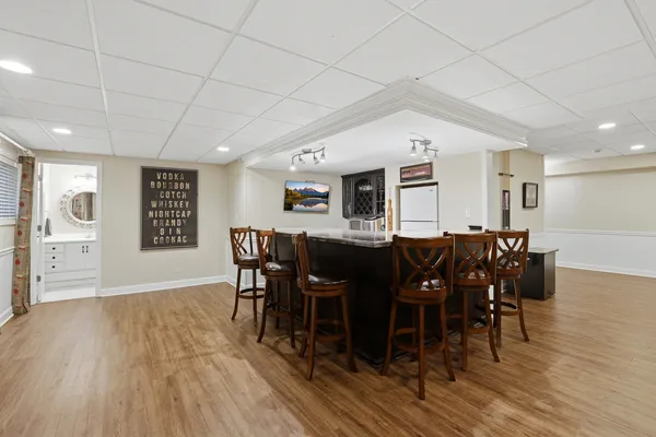 $1,200,000 | 5701 Churchill Lane, Libertyville, IL 60048