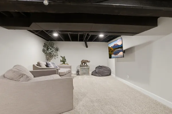 $1,200,000 | 5701 Churchill Lane, Libertyville, IL 60048