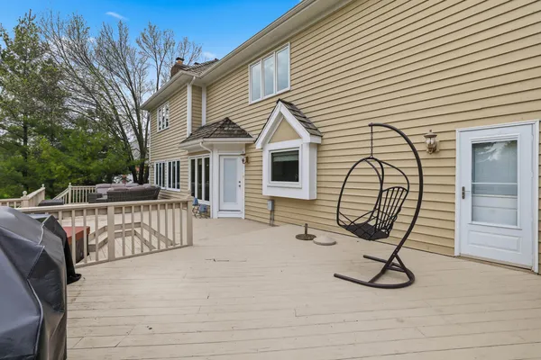 $1,200,000 | 5701 Churchill Lane, Libertyville, IL 60048