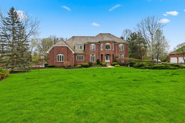 $1,200,000 | 5701 Churchill Lane, Libertyville, IL 60048