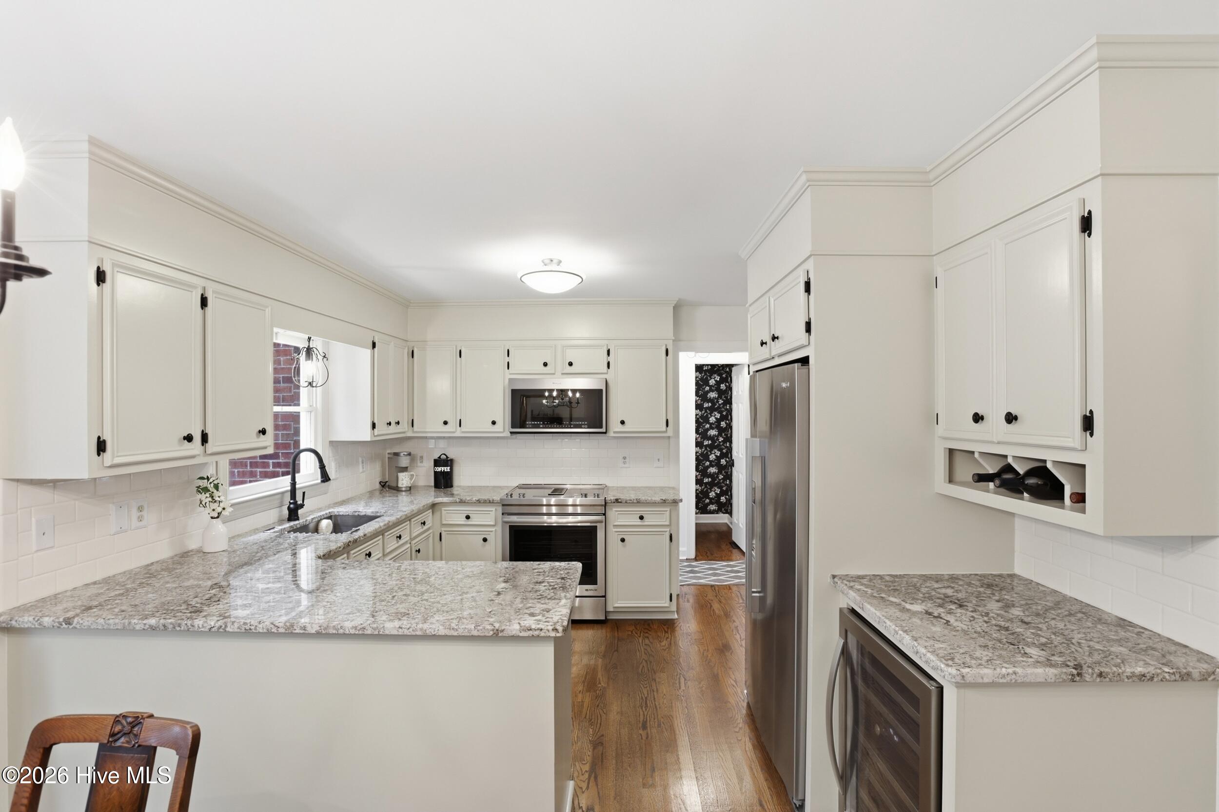 121 South Reed Drive Washington, NC 27889 - Photo 7 of 34