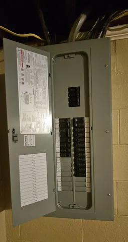 $249,000 | 1608 South Briarwood Drive, Carbondale, IL 62901