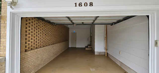 $249,000 | 1608 South Briarwood Drive, Carbondale, IL 62901