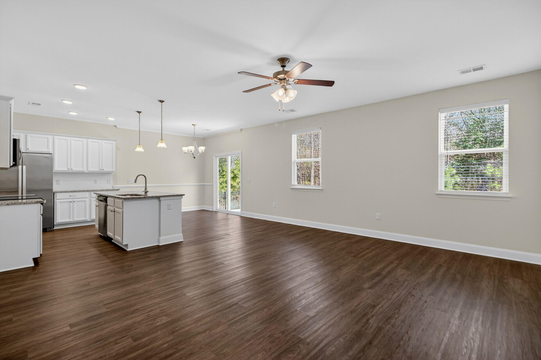 992 Theodore Road Mount Pleasant, SC 29429 - Photo 6 of 29 06_6_mls