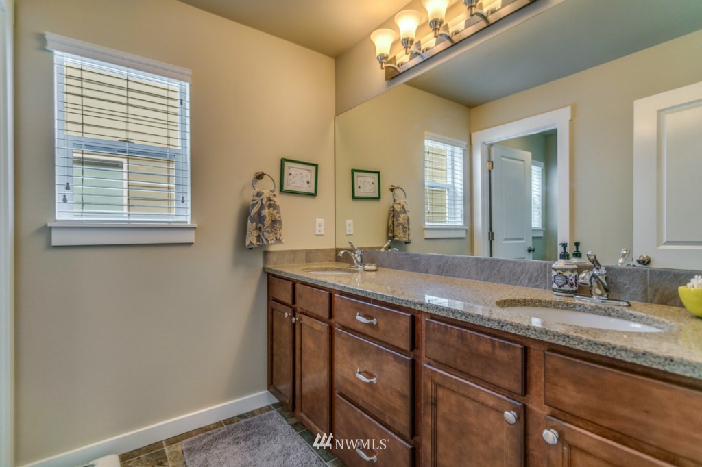 16435 159th Court Southeast Renton, WA 98058 - Photo 16 of 21 Gallery Image 16