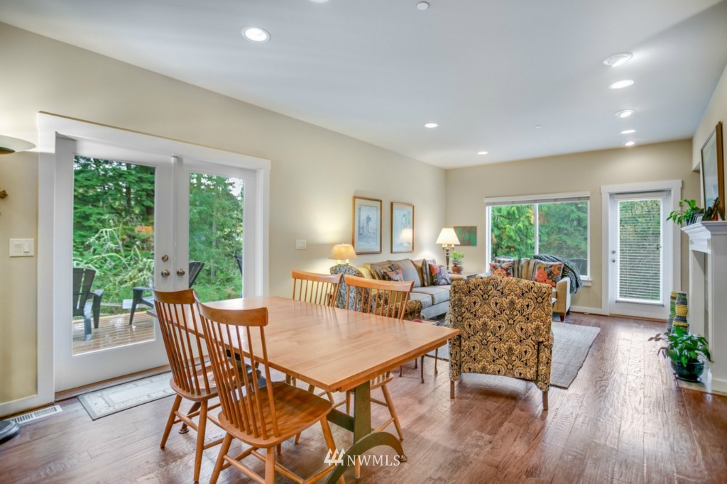 16435 159th Court Southeast Renton, WA 98058 - Photo 7 of 21 Gallery Image 7