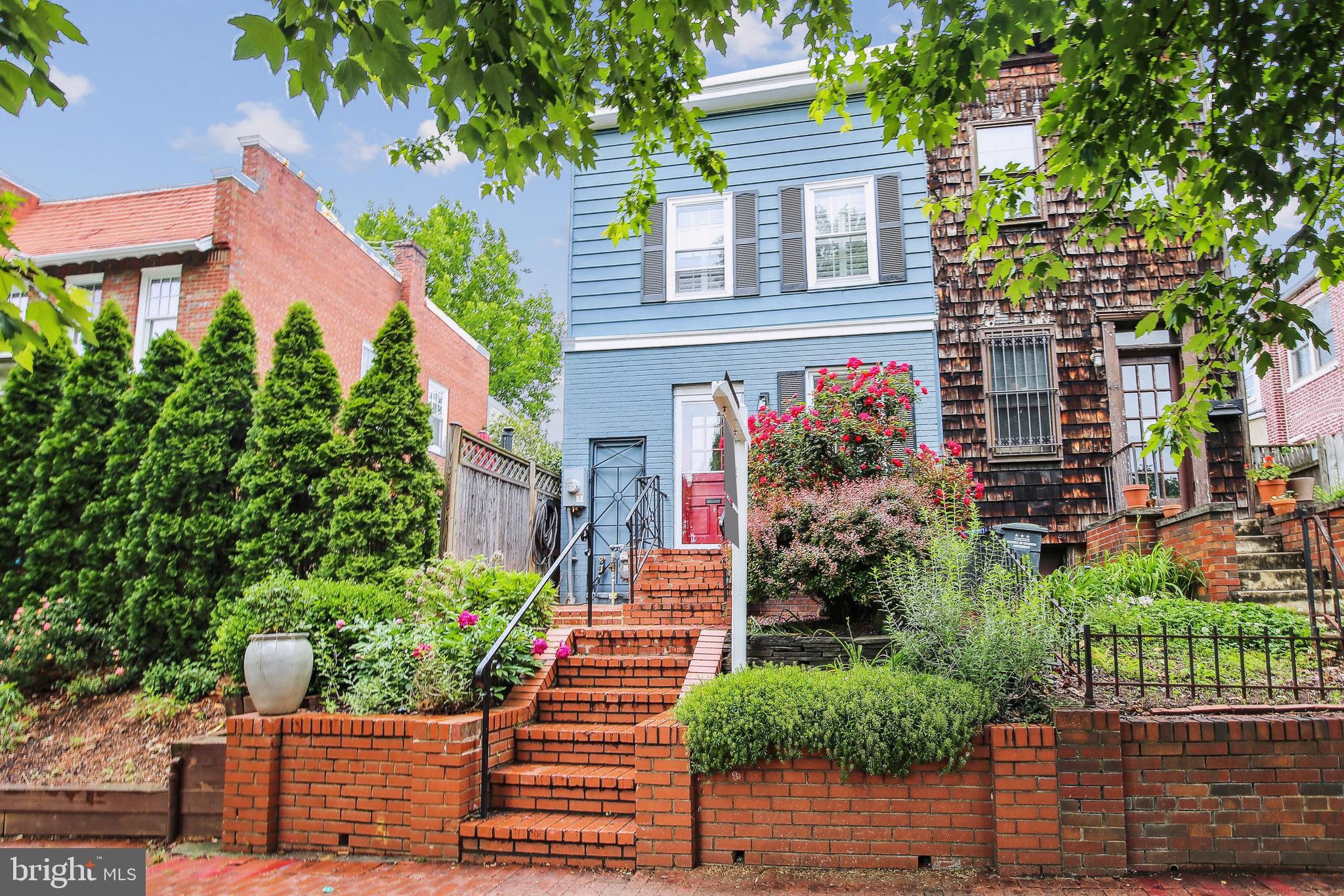 412 E Street Southeast Washington, DC 20003 - Photo 1 of 50