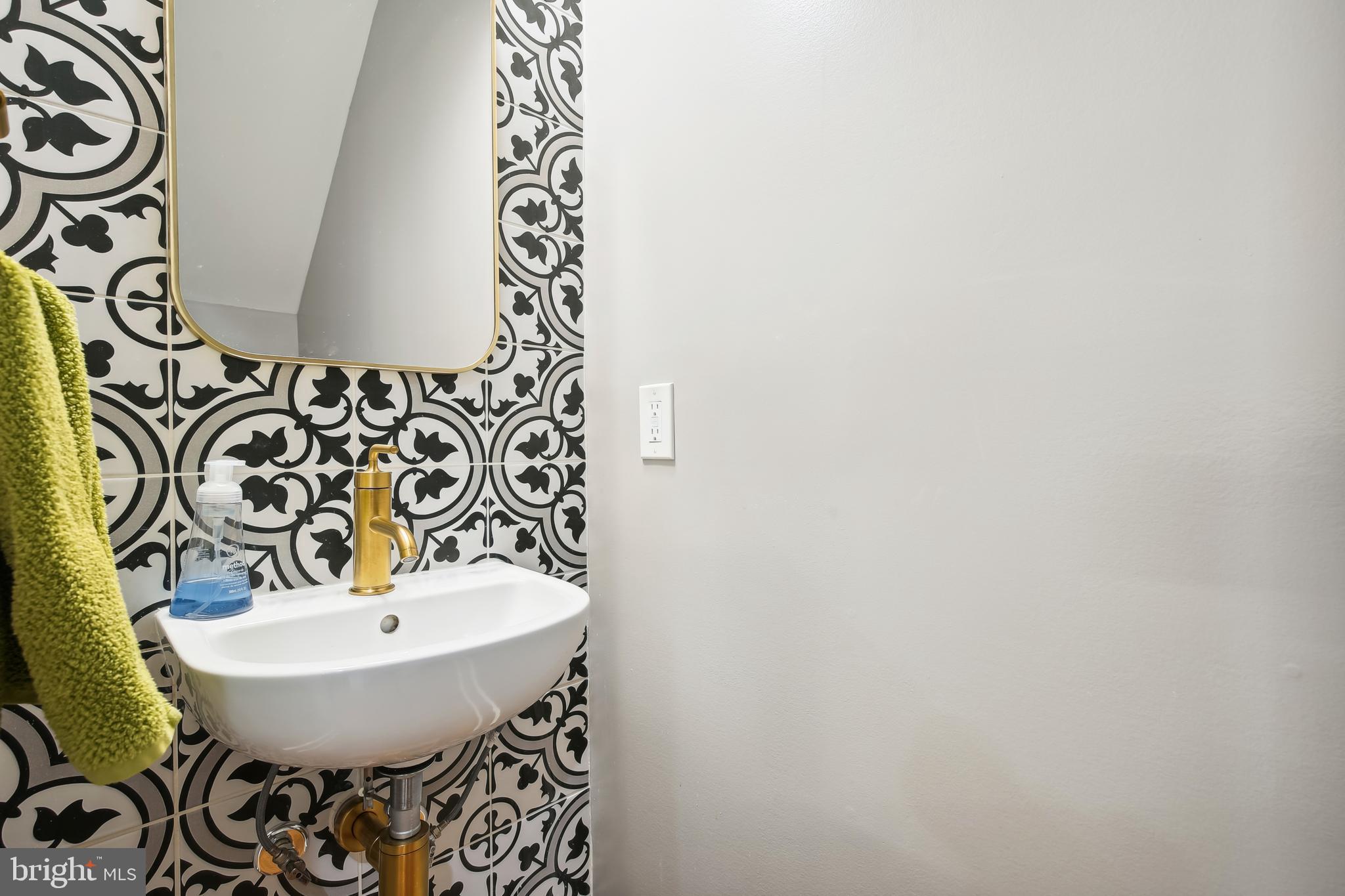 412 E Street Southeast Washington, DC 20003 - Photo 16 of 50