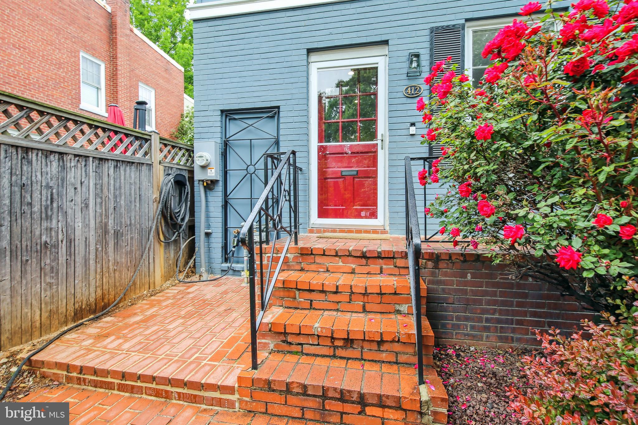 412 E Street Southeast Washington, DC 20003 - Photo 2 of 50