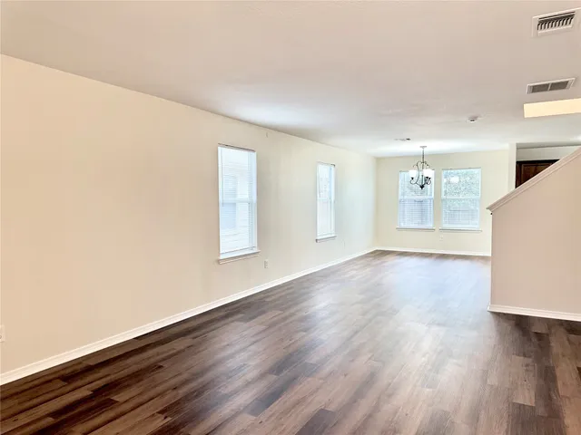 a picture of a black and white wall