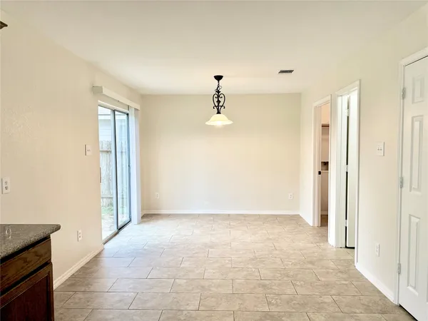 $2,100 | 3814 Silver Bridge Lane, Katy, TX 77449