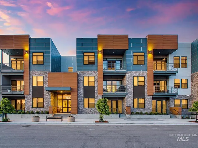 $350,000 | 3850 East Haystack Street, Unit 302, Boise, ID 83716