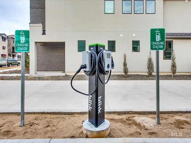 $350,000 | 3850 East Haystack Street, Unit 302, Boise, ID 83716