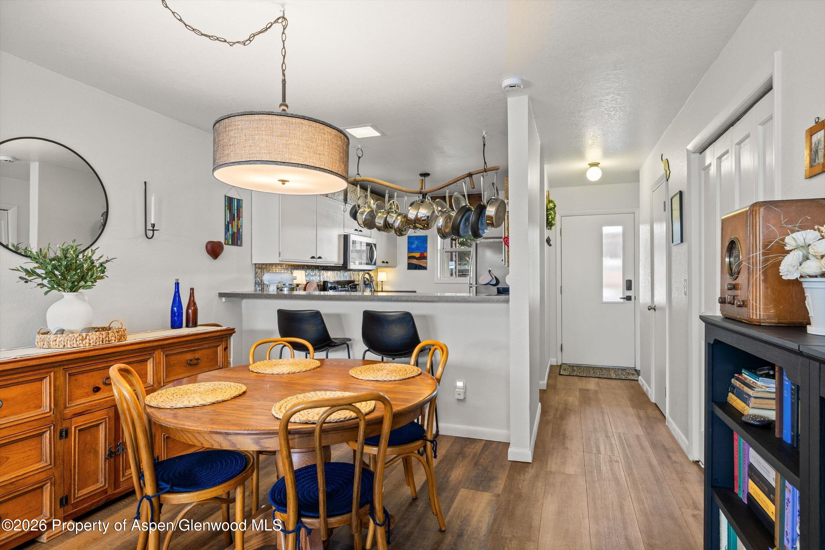 405 Park Avenue, Unit B2 Basalt, CO 81621 - Photo 2 of 16 dining /kitchen