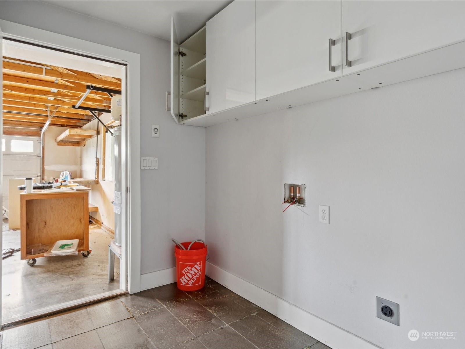 100 Torres Court Sequim, WA 98382 - Photo 23 of 26 a bathroom with a sink and a mirror