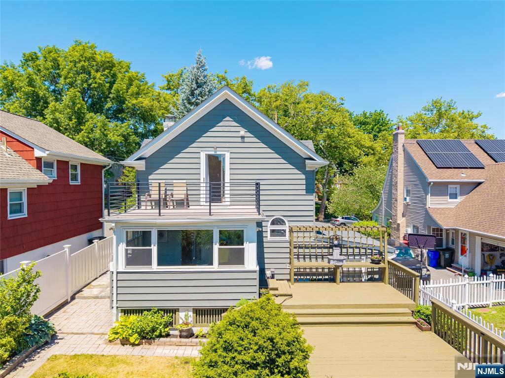 327 Chestnut Street Nutley, NJ 07110 - Photo 23 of 33