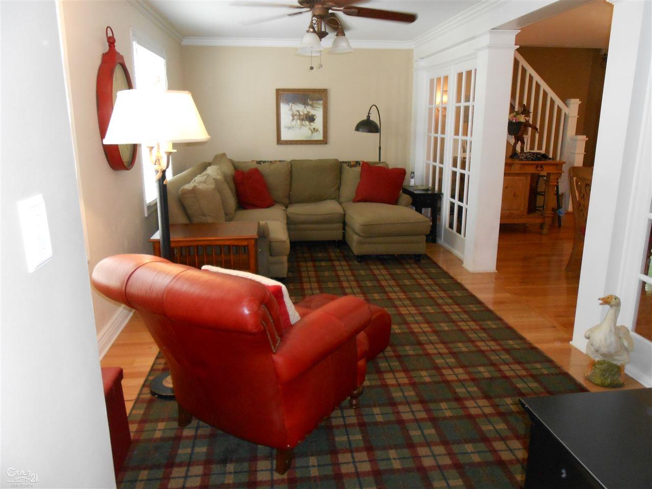 857 Hawthorne Road Grosse Pointe Woods, MI 48236 - Photo 7 of 44