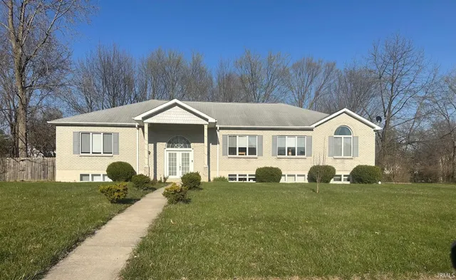 $430,000 | 9832 Crown Point Drive, Fort Wayne, IN 46804