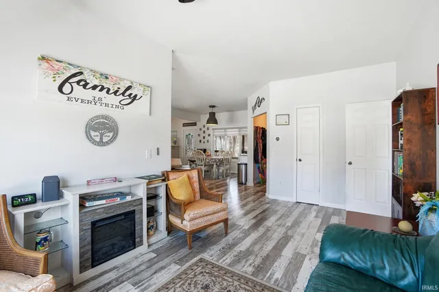 $430,000 | 9832 Crown Point Drive, Fort Wayne, IN 46804