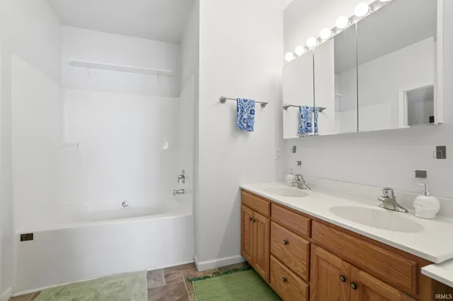 $430,000 | 9832 Crown Point Drive, Fort Wayne, IN 46804