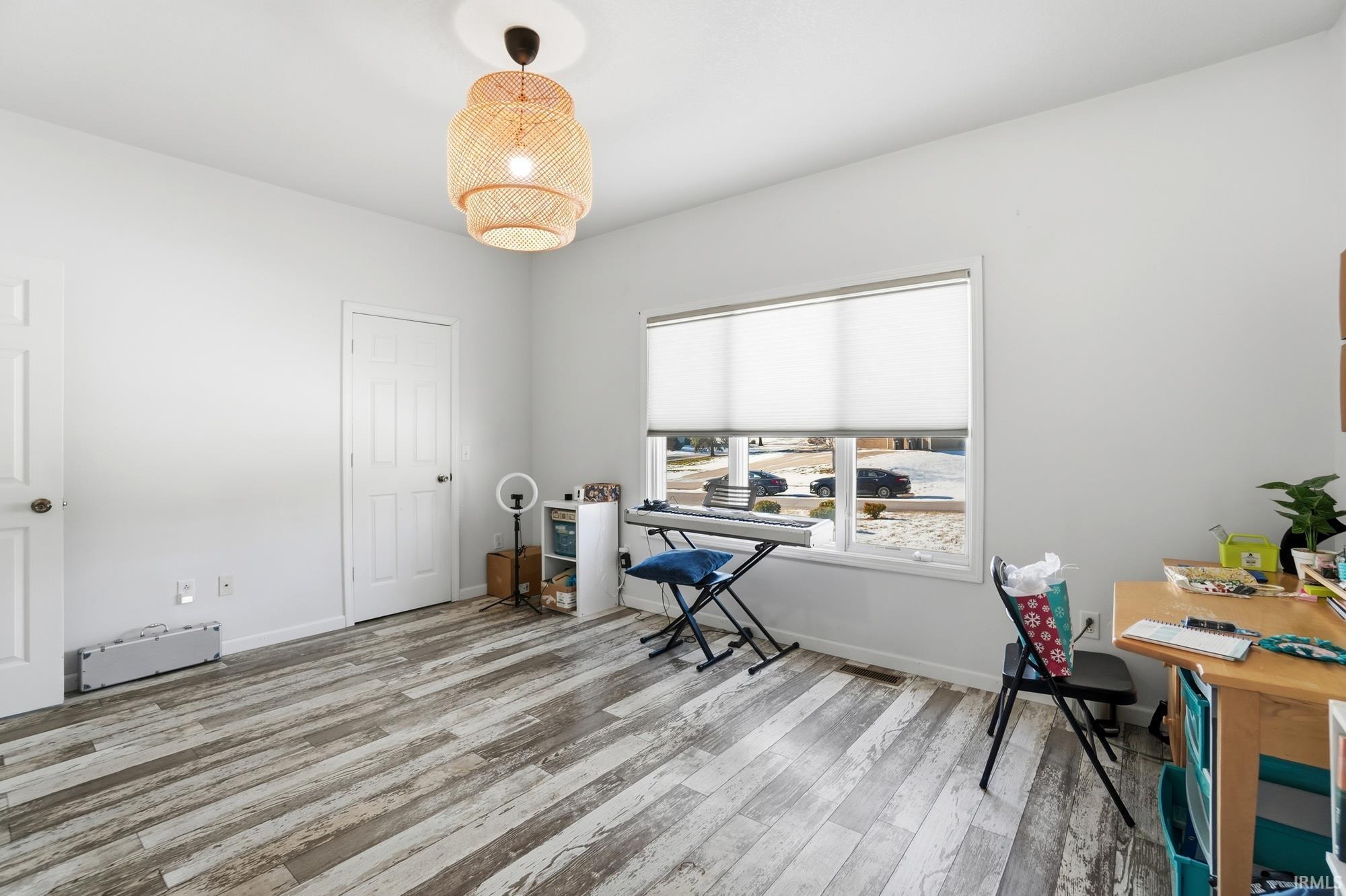 9832 Crown Point Drive Fort Wayne, IN 46804 - Photo 20 of 36