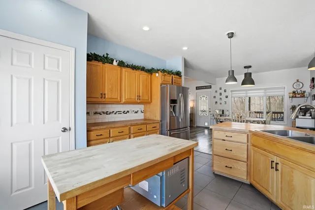 $430,000 | 9832 Crown Point Drive, Fort Wayne, IN 46804