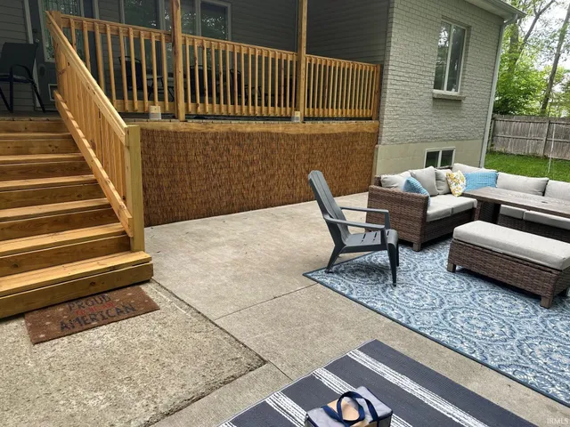 $430,000 | 9832 Crown Point Drive, Fort Wayne, IN 46804