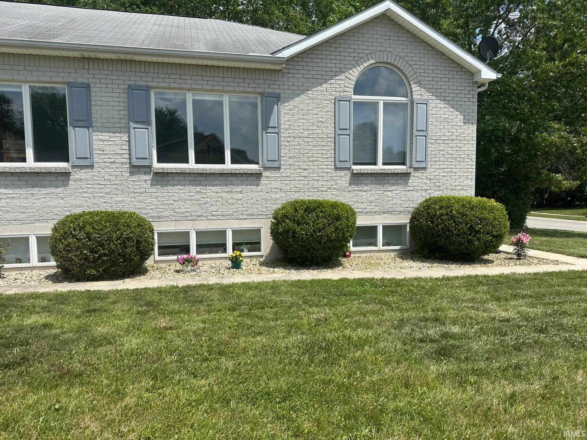 9832 Crown Point Drive Fort Wayne, IN 46804 - Photo 36 of 36