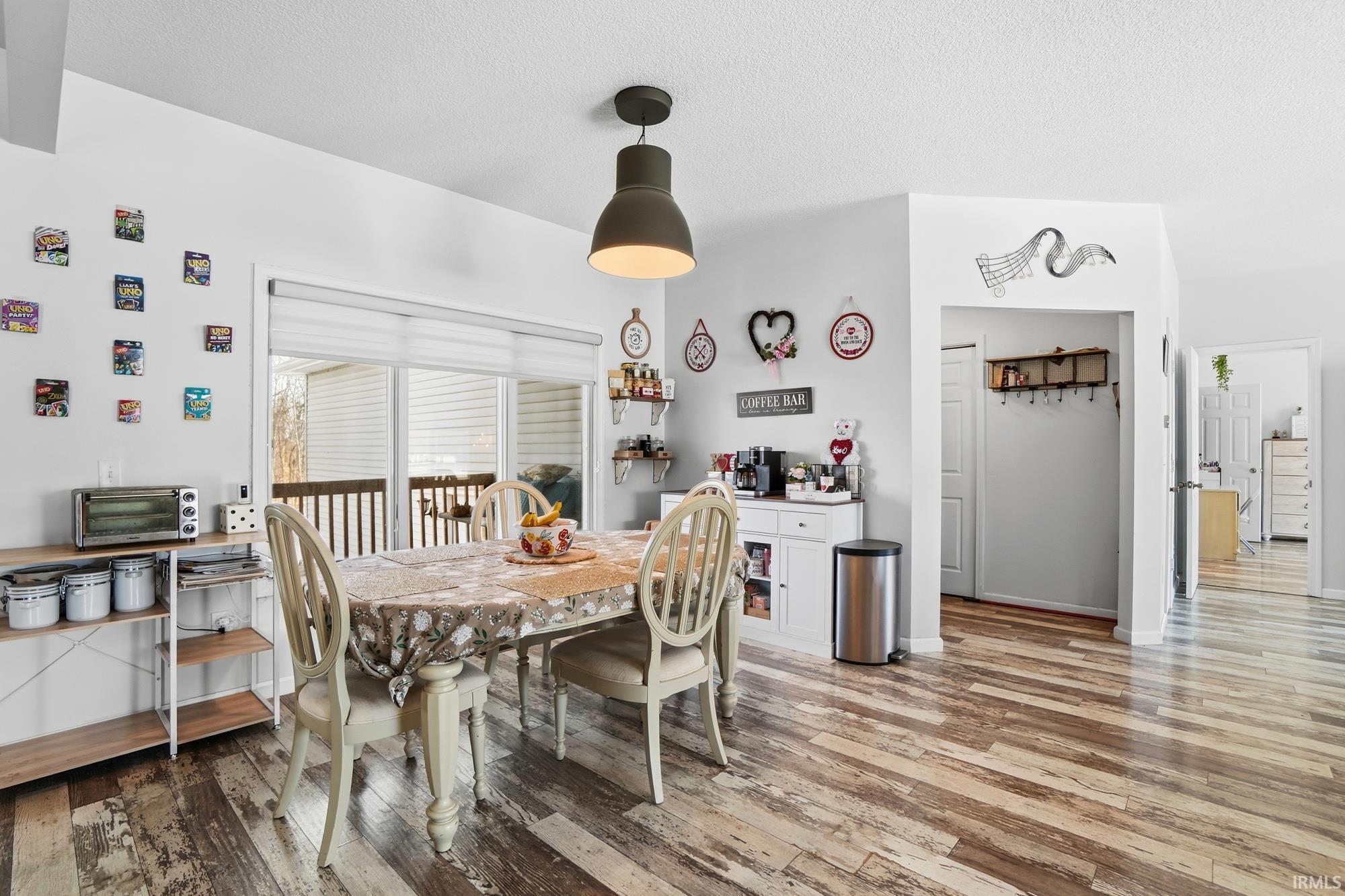 9832 Crown Point Drive Fort Wayne, IN 46804 - Photo 6 of 36