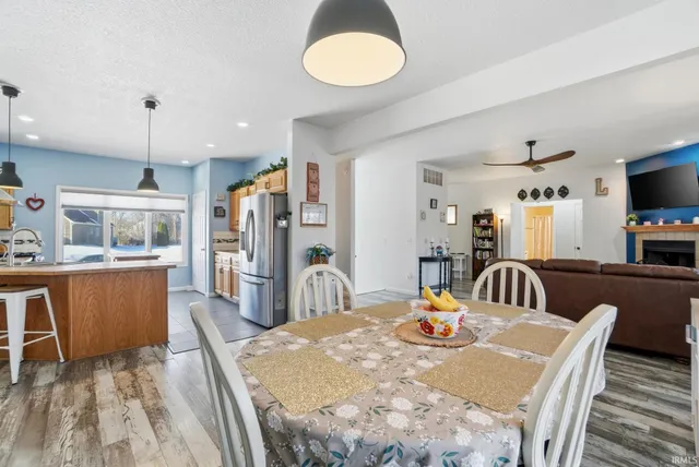 $430,000 | 9832 Crown Point Drive, Fort Wayne, IN 46804