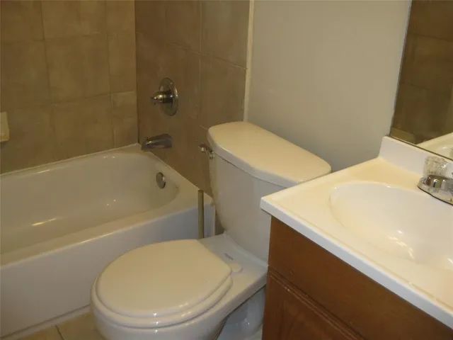 $950 | 3010 Oakdale Street, Unit 4, Houston, TX 77004