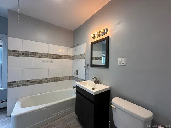 $1,500 | 12 Woodland Street, Unit 2, New Britain, CT 06051