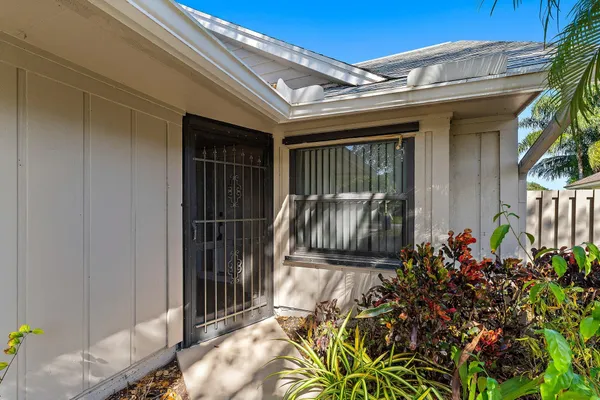 $419,000 | 12921 Southeast Crooked Stick Lane, Hobe Sound, FL 33455