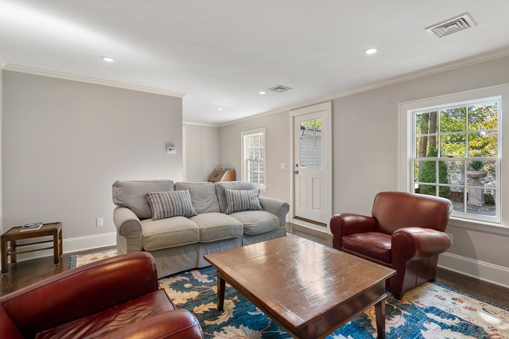 101 Old Orchard Road Chestnut Hill, MA 02467 - Photo 13 of 15 Gallery Image 13