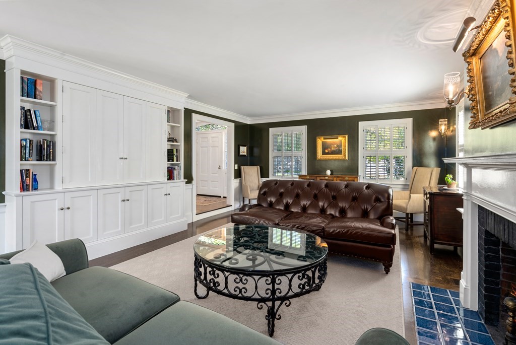101 Old Orchard Road Chestnut Hill, MA 02467 - Photo 3 of 15 Gallery Image 3