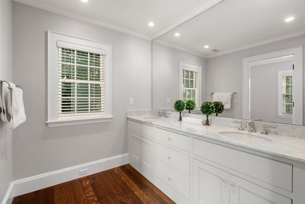 101 Old Orchard Road Chestnut Hill, MA 02467 - Photo 10 of 15 Gallery Image 10