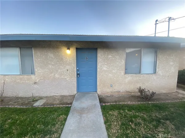 $1,350 | 16140 Tawney Ridge Lane, Unit D, Victorville, CA 92394