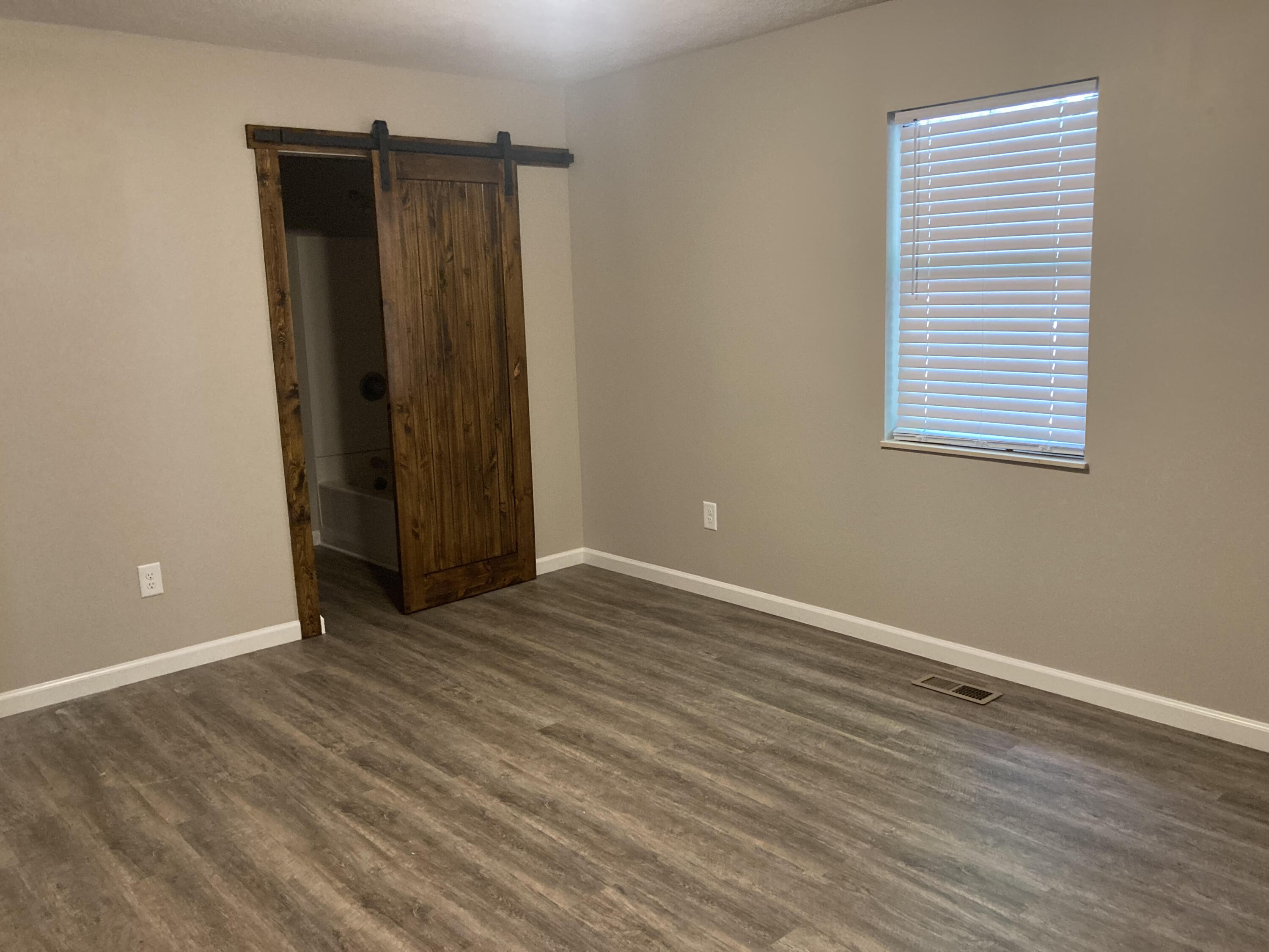 104 Lynn Drive Maynardville, TN 37807 - Photo 5 of 15 Master Bedroom