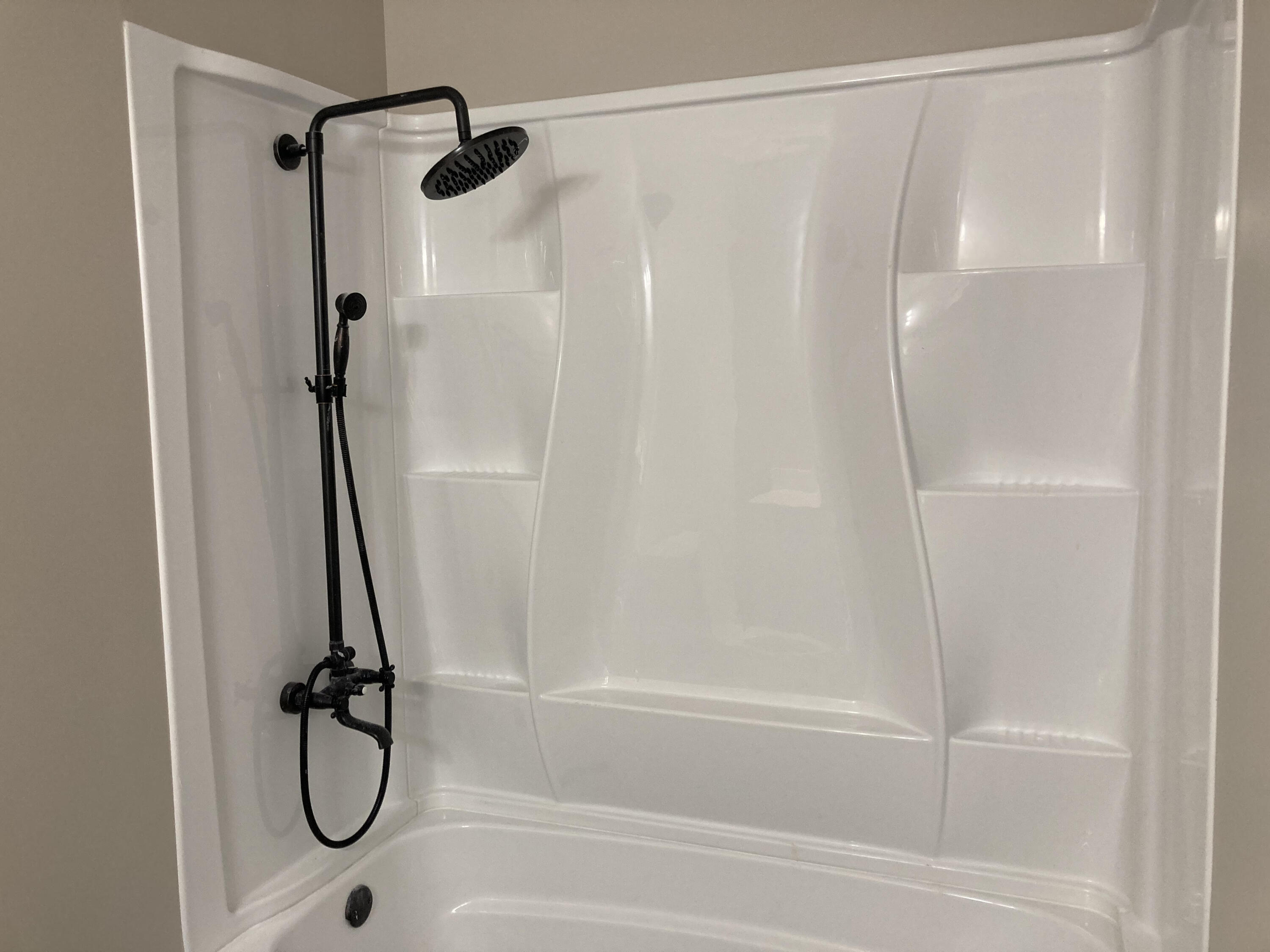 104 Lynn Drive Maynardville, TN 37807 - Photo 8 of 15 Bathroom