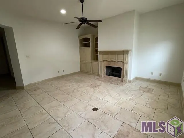 $2,050 | 9370 Boone Avenue, Baton Rouge, LA 70810