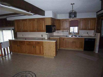 6330 East River Road Flushing, MI 48433 - Photo 3 of 10 20154334-2.JPG