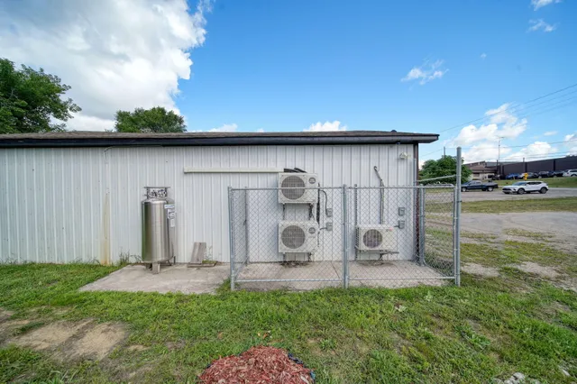 $475,000 | 210 Watts Road, Jackson, MI 49203